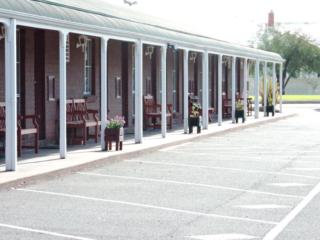 Bairnsdale Tanjil Motor Inn Εξωτερικό φωτογραφία
