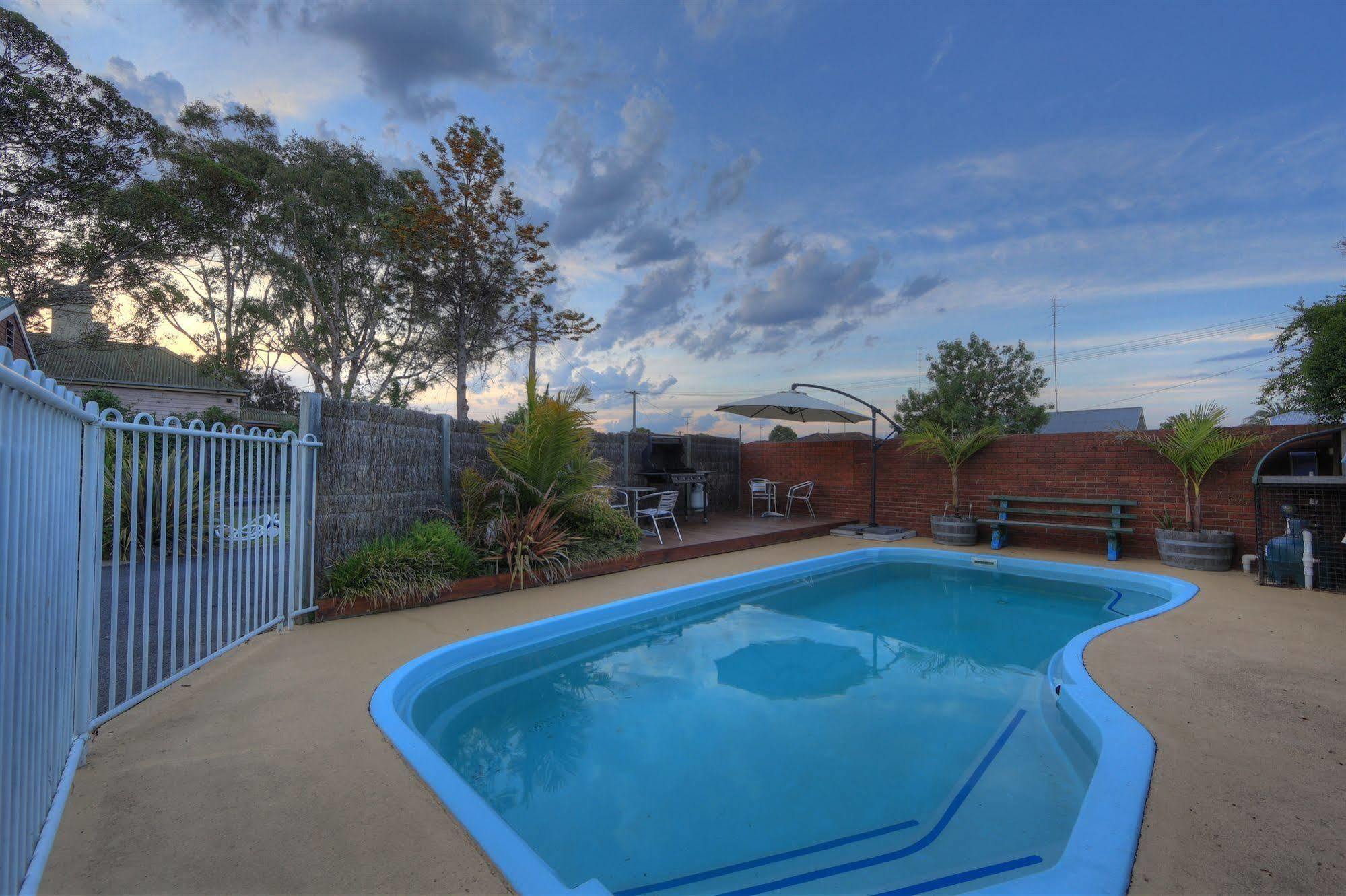 Bairnsdale Tanjil Motor Inn Εξωτερικό φωτογραφία